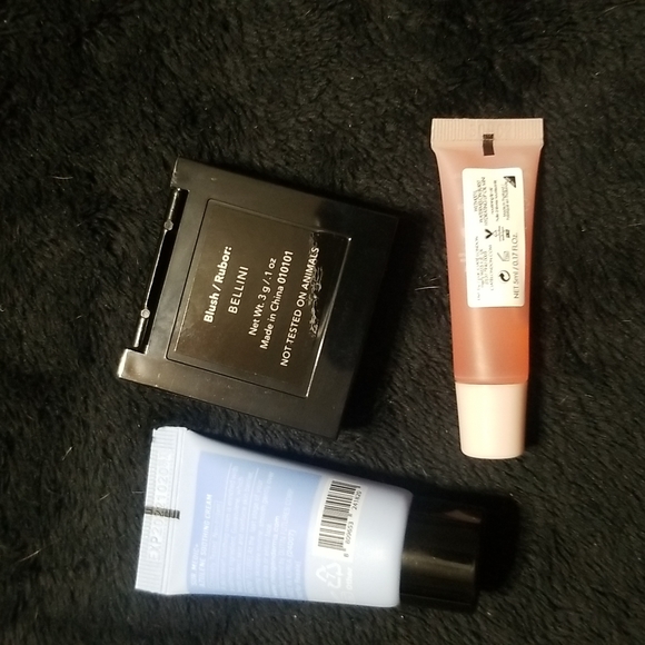 Deluxe Beauty Kit - Picture 4 of 4